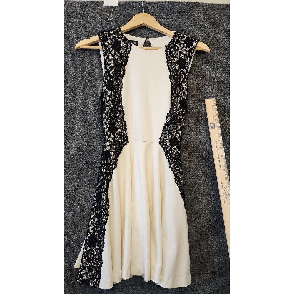 Bebe Dress Womens XS White Black Lace Fit & Flare Sleeveless Party Mini
